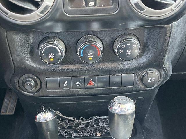 2013 Jeep Wrangler Unlimited 4WD 4dr Freedom Edition *Ltd Avail*