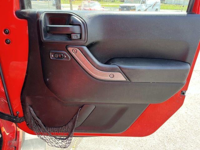 2013 Jeep Wrangler Unlimited 4WD 4dr Freedom Edition *Ltd Avail*