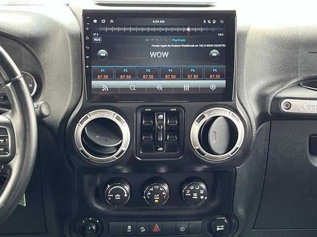 2015 Jeep Wrangler Unlimited 4WD 4dr Sahara