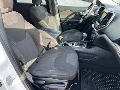 2015 Jeep Cherokee FWD 4dr Latitude