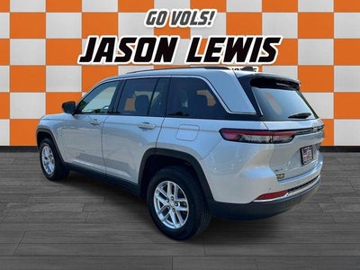 2024 Jeep Grand Cherokee Laredo 4x4