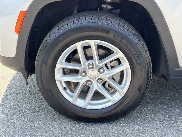 2024 Jeep Grand Cherokee Laredo 4x4