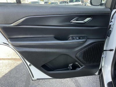 2024 Jeep Grand Cherokee L Laredo 4x4