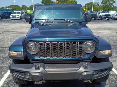 2025 Jeep Gladiator Nighthawk 4x4 *Ltd Avail*