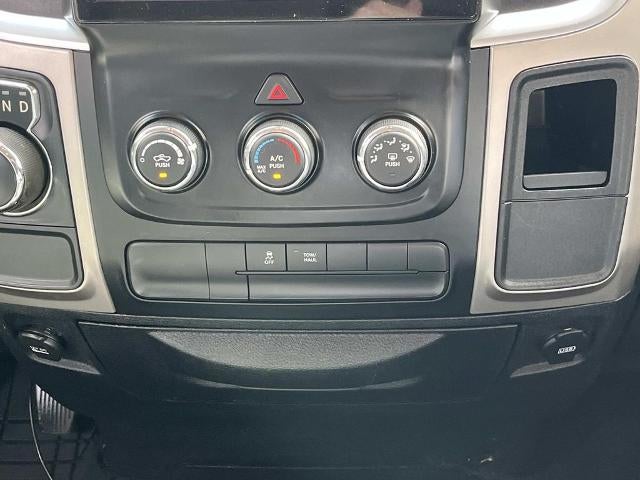 2017 RAM 1500 SLT 4x2 Quad Cab 6'4" Box