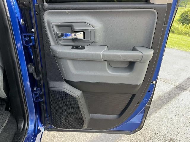 2017 RAM 1500 SLT 4x2 Quad Cab 6'4" Box