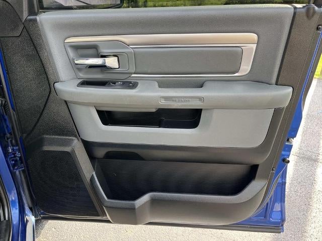2017 RAM 1500 SLT 4x2 Quad Cab 6'4" Box