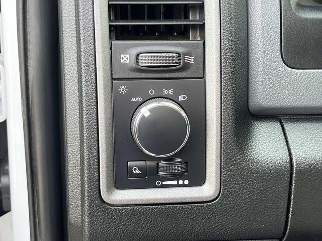 2019 RAM 1500 Classic Tradesman 4x4 Quad Cab 6'4" Box