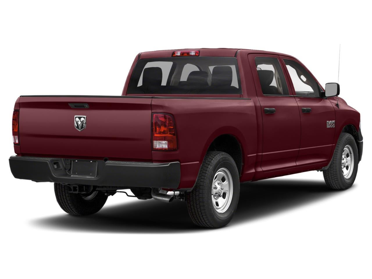 2019 RAM 1500 Classic Express 4x4 Crew Cab 5'7" Box