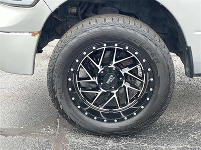 2013 RAM 1500 4WD Crew Cab 5.7 Ft Box Express