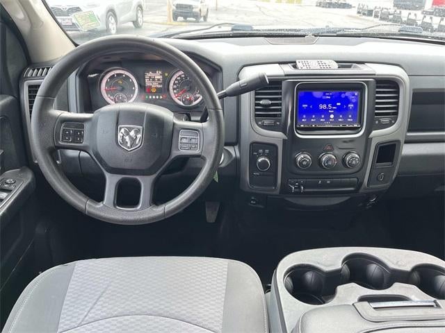 2013 RAM 1500 4WD Crew Cab 5.7 Ft Box Express