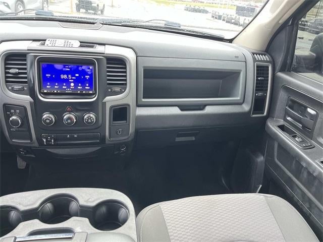 2013 RAM 1500 4WD Crew Cab 5.7 Ft Box Express