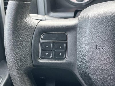 2013 RAM 1500 4WD Crew Cab 5.7 Ft Box Express