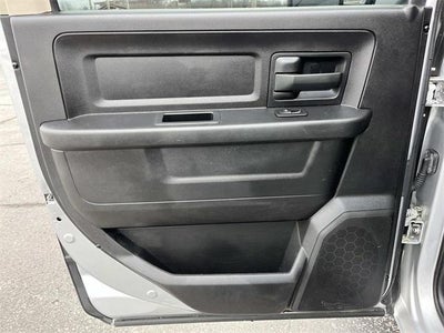 2013 RAM 1500 4WD Crew Cab 5.7 Ft Box Express