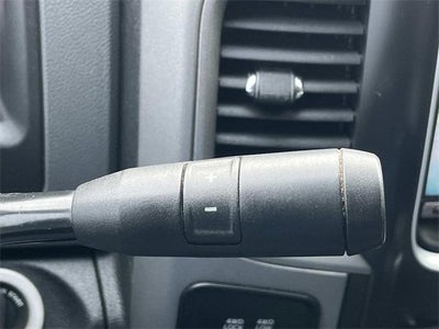 2013 RAM 1500 4WD Crew Cab 5.7 Ft Box Express