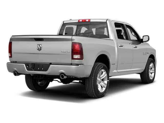 2013 RAM 1500 4WD Crew Cab 5.7 Ft Box Express