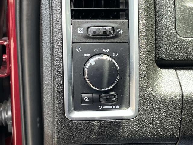 2024 RAM 1500 Classic Warlock 4x4 Crew Cab 5'7" Box