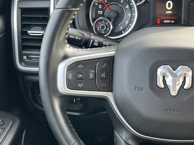 2022 RAM 1500 Big Horn 4x4 Crew Cab 5'7" Box