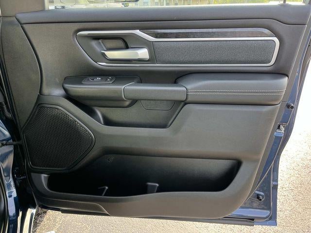 2022 RAM 1500 Big Horn 4x4 Crew Cab 5'7" Box