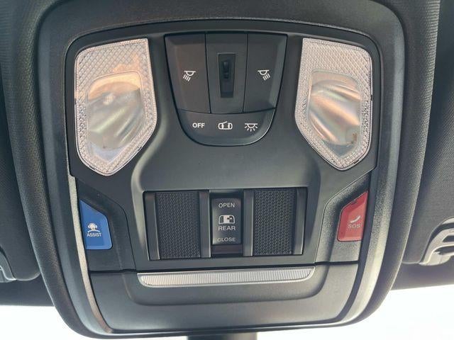 2022 RAM 1500 Big Horn 4x4 Crew Cab 5'7" Box
