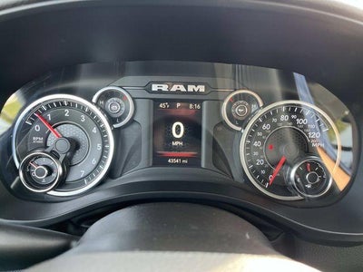 2022 RAM 1500 Big Horn 4x4 Crew Cab 5'7" Box
