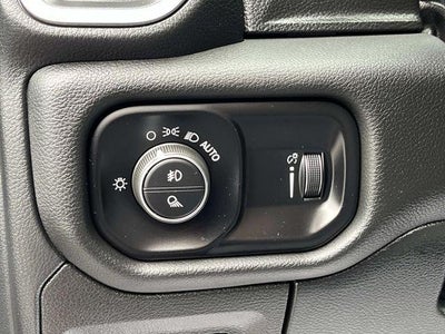 2025 RAM 1500 Big Horn 4x4 Crew Cab 5'7" Box