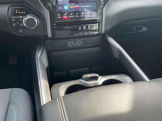 2025 RAM 1500 Big Horn 4x4 Crew Cab 5'7" Box