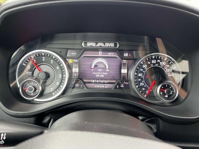 2022 RAM 1500 Big Horn 4x4 Crew Cab 5'7" Box