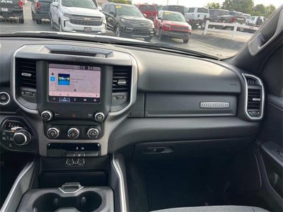 2022 RAM 1500 Big Horn 4x4 Crew Cab 5'7" Box