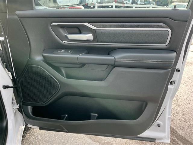 2022 RAM 1500 Big Horn 4x4 Crew Cab 5'7" Box