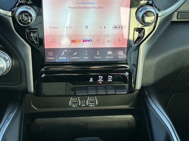 2025 RAM 1500 Laramie 4x4 Crew Cab 5'7" Box