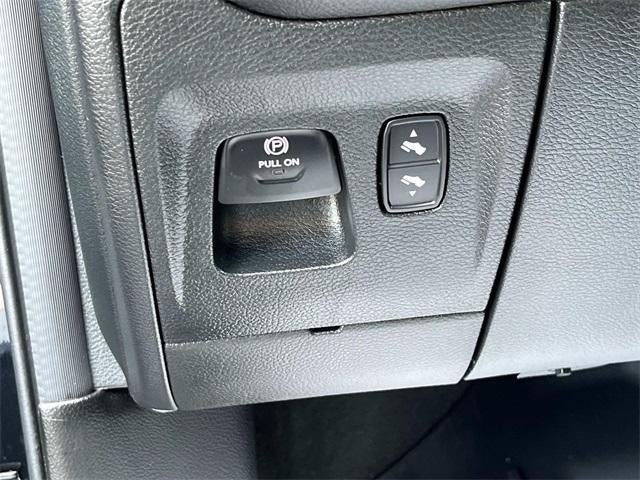 2023 RAM 1500 Laramie 4x4 Crew Cab 5'7" Box