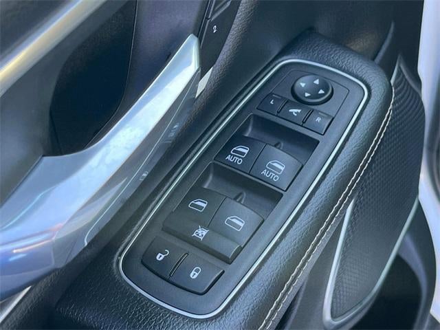 2023 RAM 1500 Laramie 4x4 Crew Cab 5'7" Box