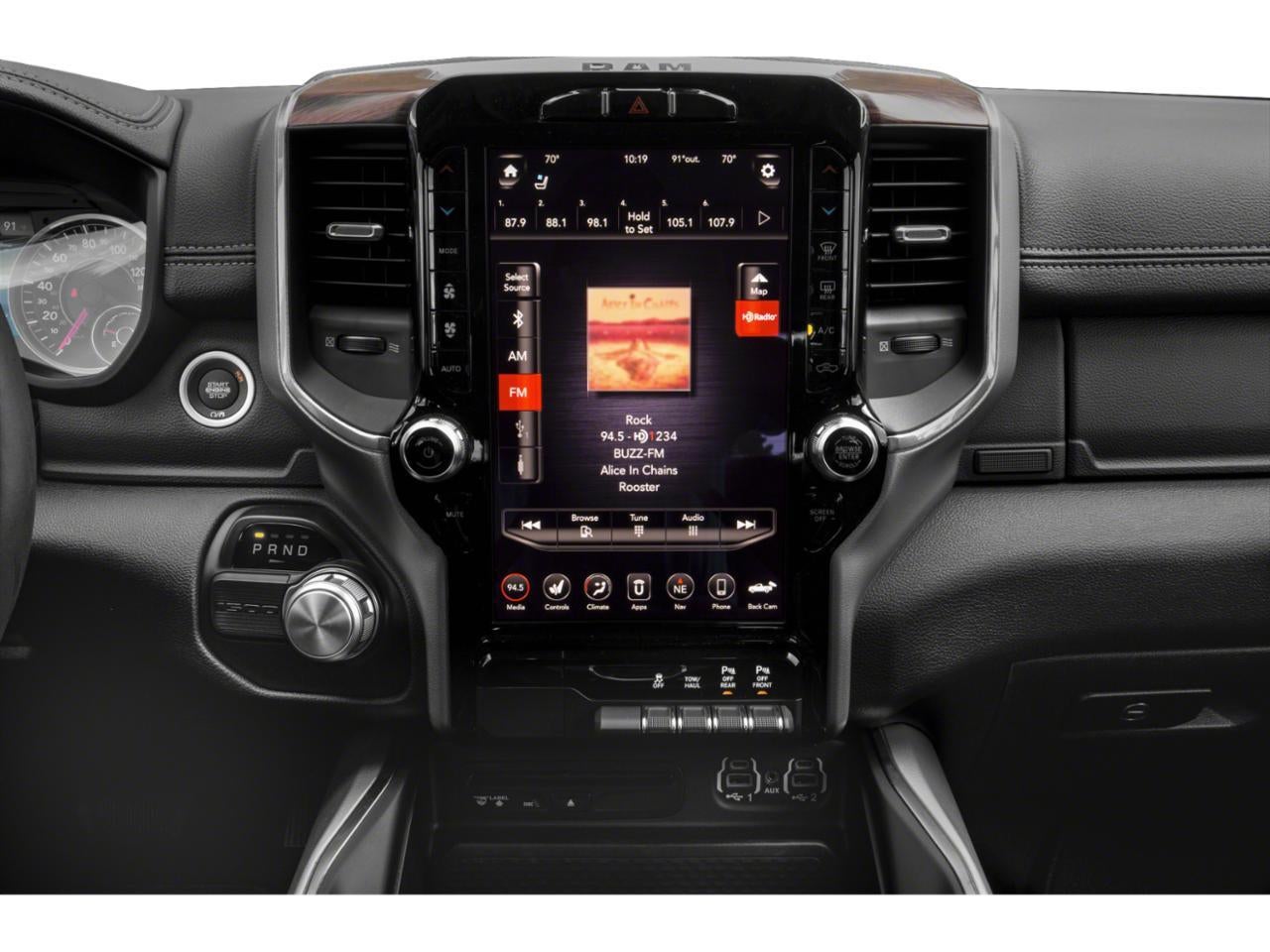 2019 RAM 1500 Laramie 4x4 Crew Cab 6'4" Box