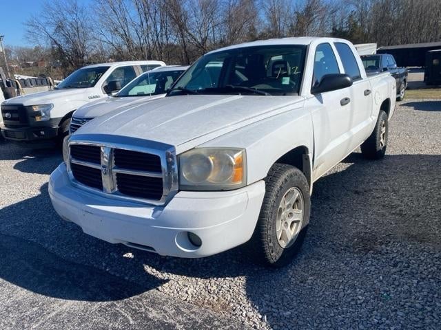 2006 Dodge Dakota 4WD Quad Cab 5.3 Ft Box SLT