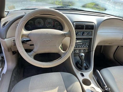 2003 Ford Mustang V6