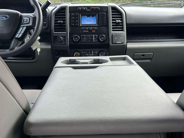 2022 Ford Super Duty F-450 DRW XL 4WD Crew Cab 179" WB 60" CA