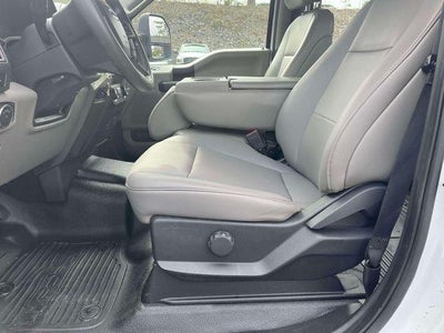 2022 Ford Super Duty F-450 DRW XL 4WD Crew Cab 179" WB 60" CA
