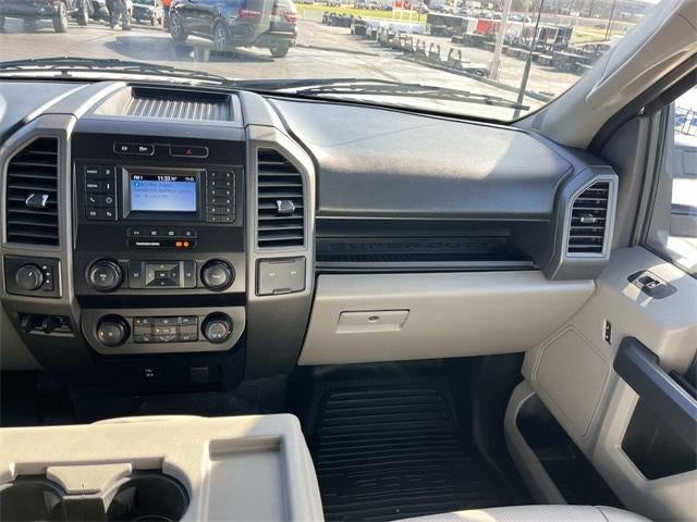 2022 Ford Super Duty F-350 DRW XL 4WD Crew Cab 179" WB 60" CA