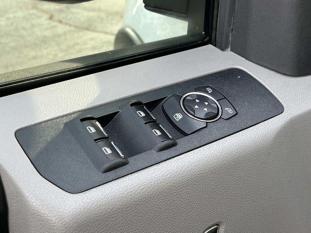 2020 Ford Super Duty F-350 DRW XL 4WD Crew Cab 179" WB 60" CA