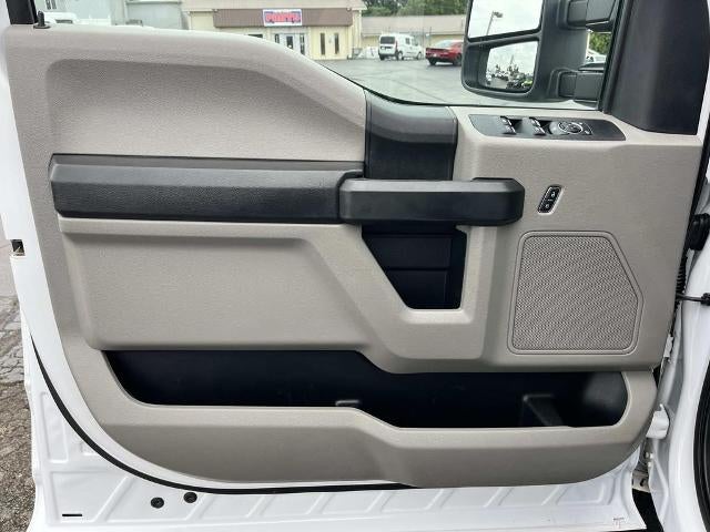 2021 Ford Super Duty F-350 DRW XL 4WD Crew Cab 179" WB 60" CA