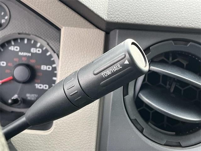 2008 Ford Super Duty F-550 DRW 2WD Reg Cab 141" WB 60" CA XL