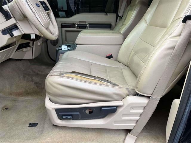 2008 Ford Super Duty F-550 DRW 2WD Crew Cab 176" WB 60" CA Lariat