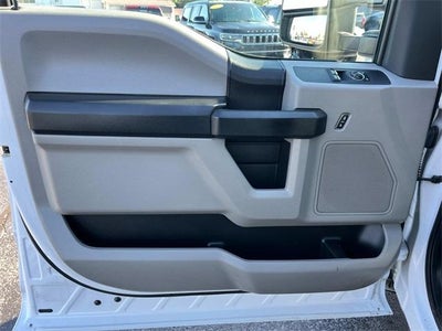 2017 Ford Super Duty F-350 DRW XL 2WD Reg Cab 145" WB 60" CA