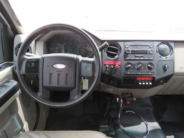 2008 Ford Super Duty F-450 DRW 4WD Crew Cab 176" WB 60" CA XL
