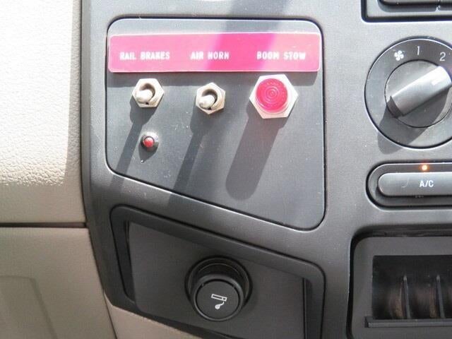 2008 Ford Super Duty F-450 DRW 4WD Crew Cab 176" WB 60" CA XL