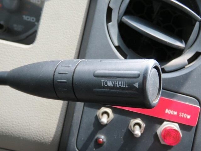 2008 Ford Super Duty F-450 DRW 4WD Crew Cab 176" WB 60" CA XL