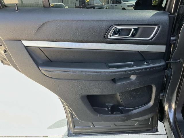 2016 Ford Explorer FWD 4dr XLT