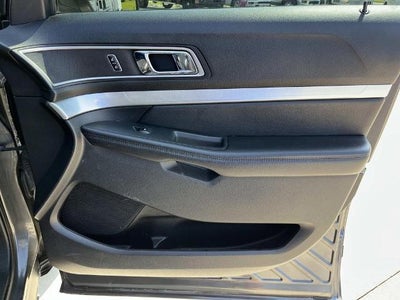 2016 Ford Explorer FWD 4dr XLT
