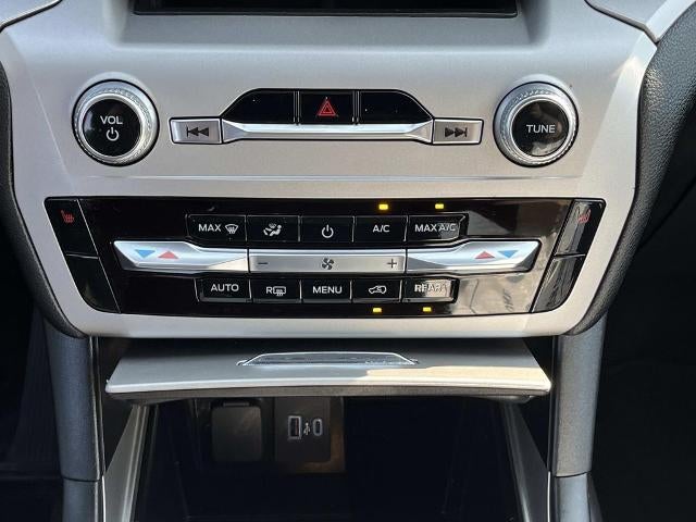 2022 Ford Explorer XLT 4WD